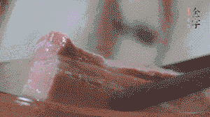 咸肉取出，切片備用。