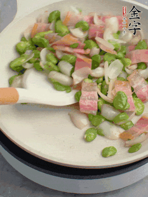 勾薄芡出鍋。